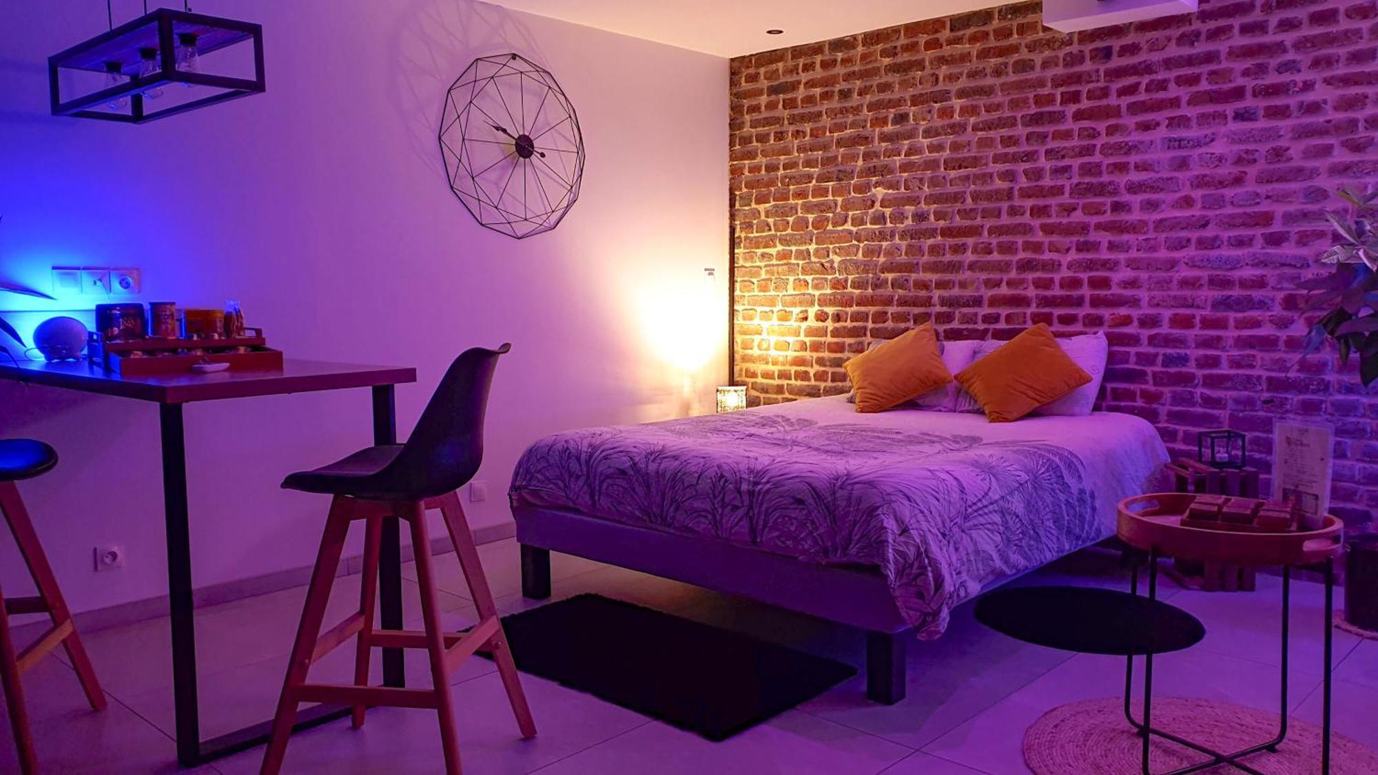 Gary Suite - Studio Cosy, Spa Et Jardin Privatif A 4 Min De Cambrai Awoingt Exterior photo